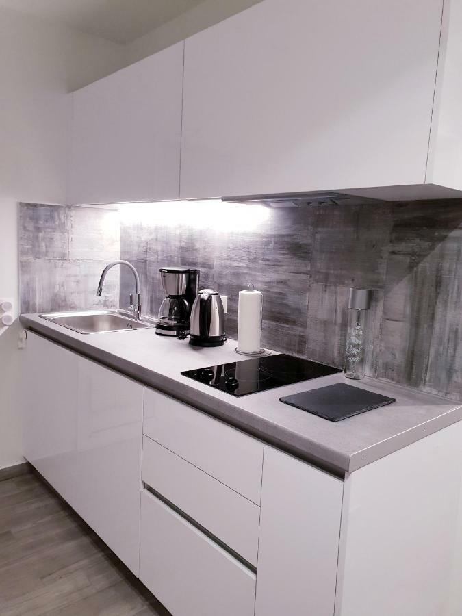 Beautiful Brand New Apartment Seaside 아테네 외부 사진